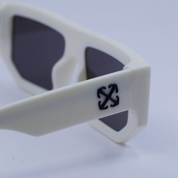 Off-White OERI13F VANCOUVER 0107 Sunglasses White Geometric Frame, Grey Lenses - Picture 10 of 12